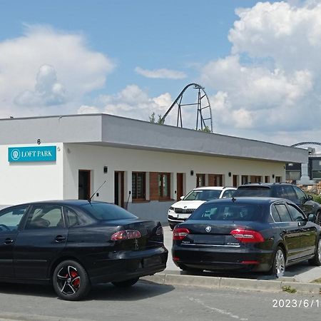 Loft Park Zator, Lokalizacja Przy Wej Parkuヴィラ エクステリア 写真