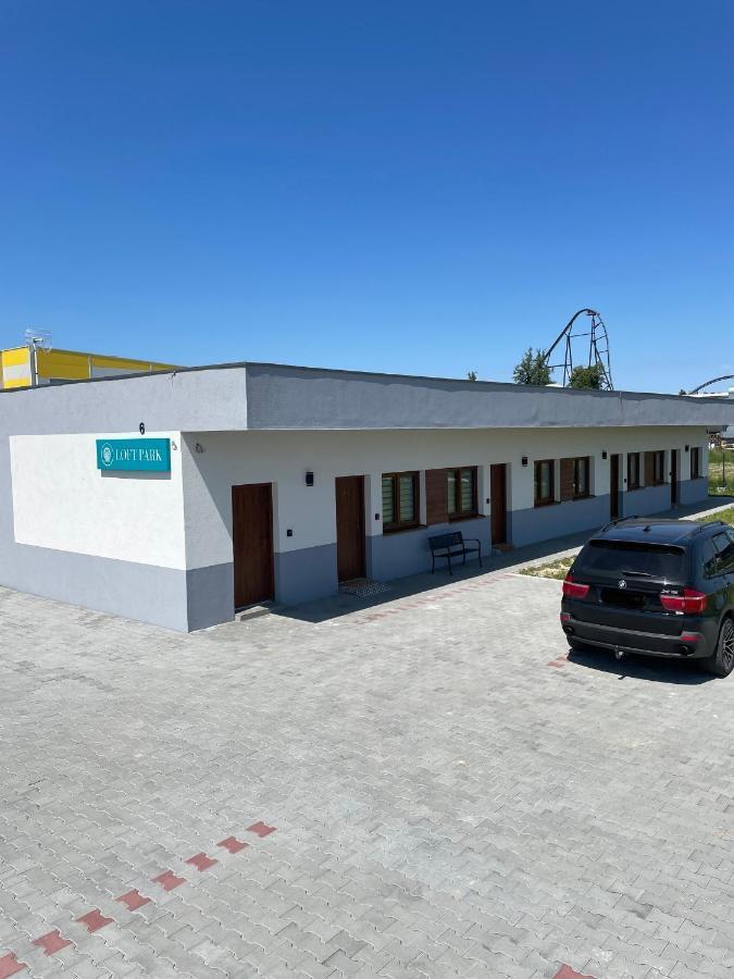 Loft Park Zator, Lokalizacja Przy Wej Parkuヴィラ エクステリア 写真